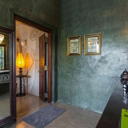 The Hermitage By Edwards Collection Haragama Room photo